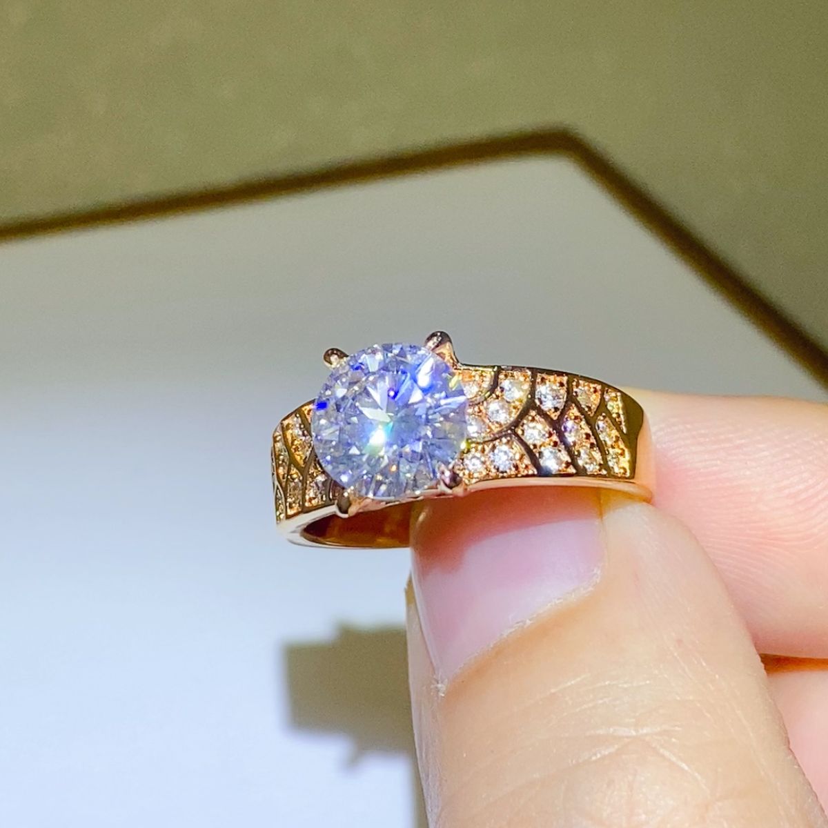 Women’s 1.5 Carat 925 Sterling Silver Moissanite Ring
