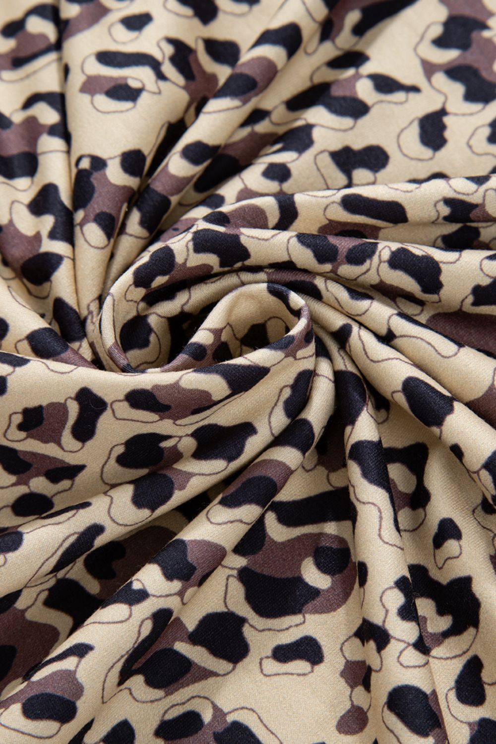 Blueberi B Women’s Slit Leopard Round Neck Long Sleeve Sweatshirt Polyester Elastane Size S-2XL