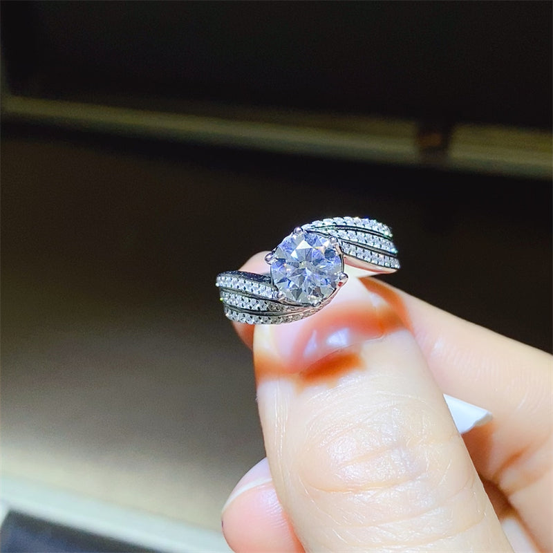 Women’s 1 Carat Moissanite 925 Sterling Silver Ring