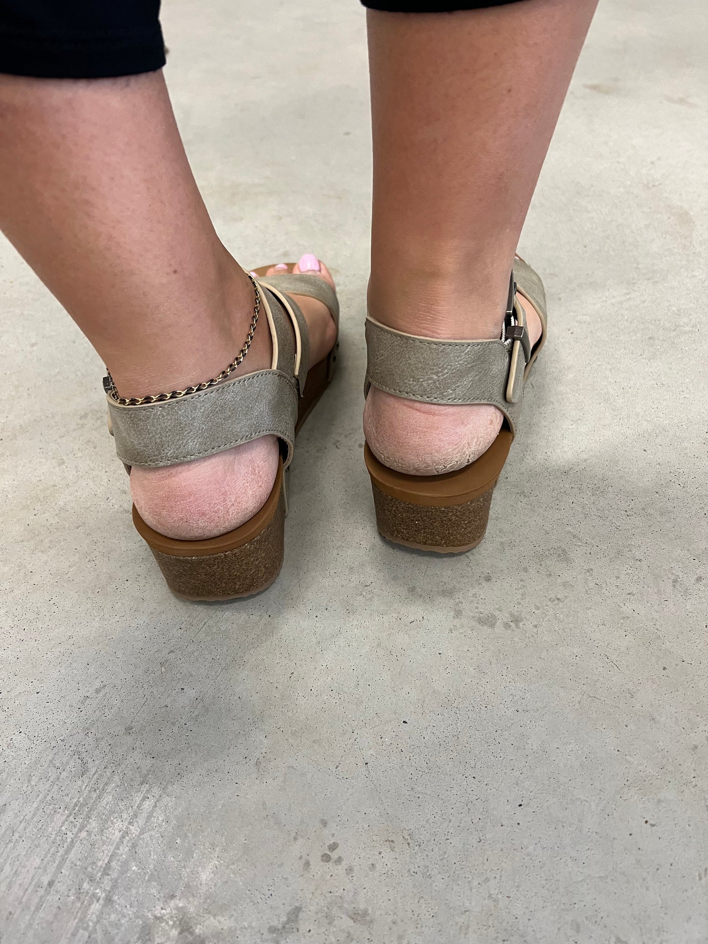 Very G Shayne Wedge Sandal
