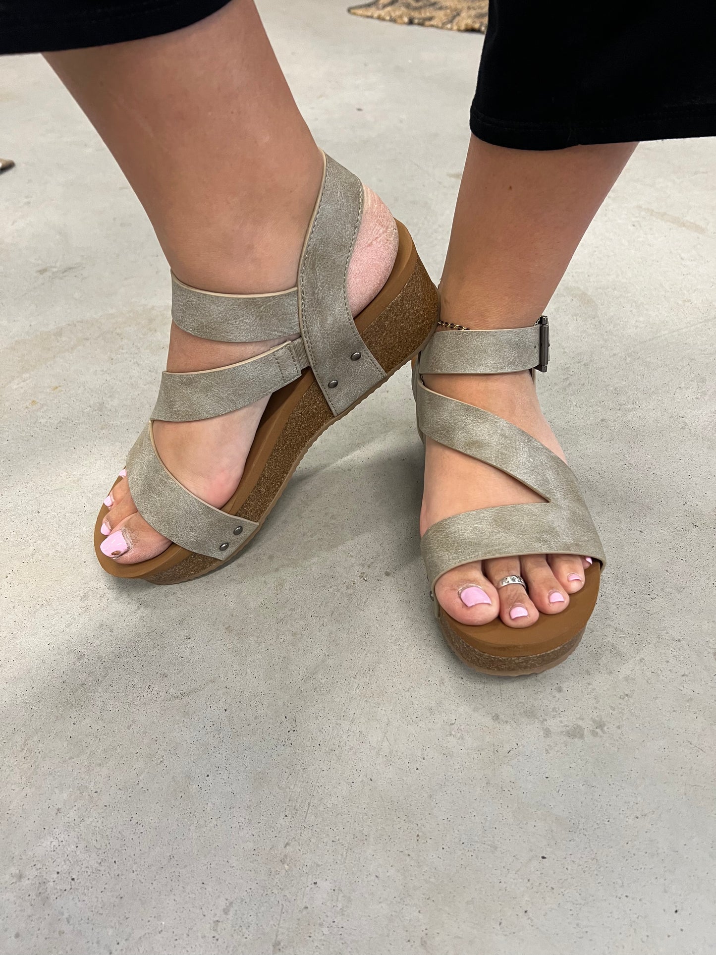 Very G Shayne Wedge Sandal