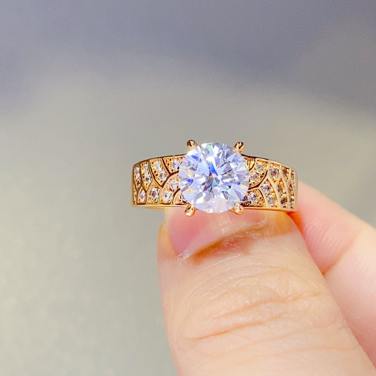 Women’s 1.5 Carat 925 Sterling Silver Moissanite Ring