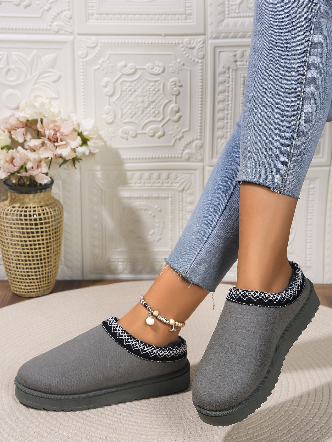 Blueberi B Women’s RoundToe Platform Slippers Faux Fur Rubber Size 5-12