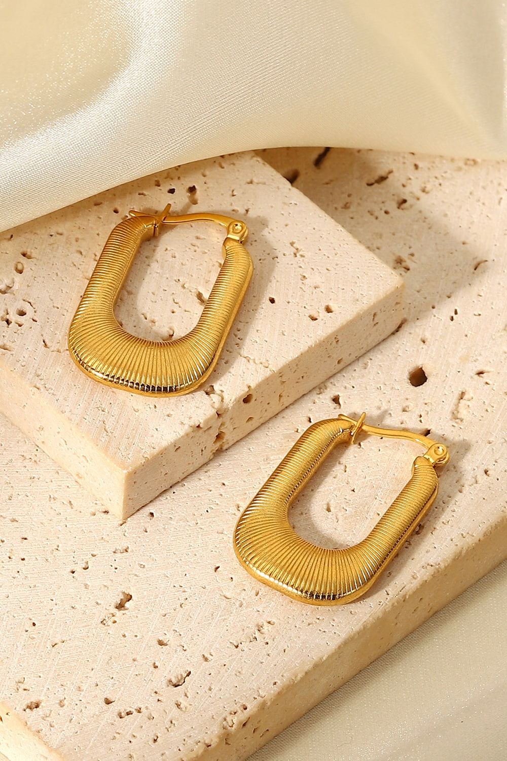Women's Good Luck Charm Screw-Thread U-Shaped Earrings