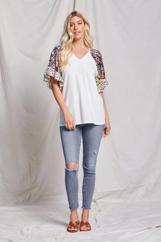 Women's Ruffle Trimmed Short Sleeved Floral Raglan Top
