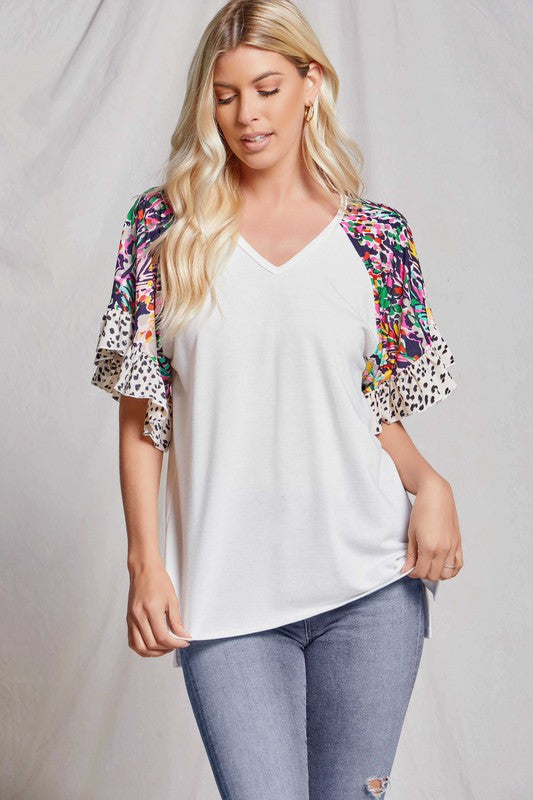 Women's Ruffle Trimmed Short Sleeved Floral Raglan Top