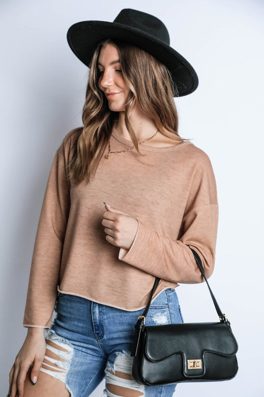 Minimal Chic Crossbody Bag with Front Clasp