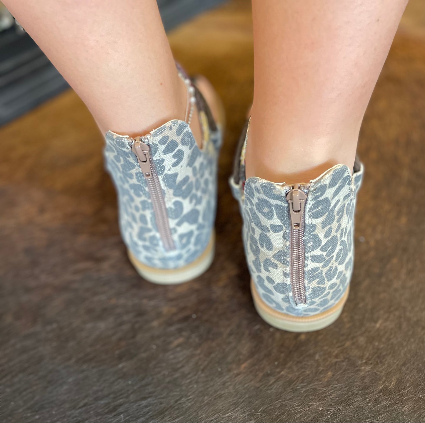 Very G & Gypsy Jazz Rock with Me Women's Sandal in Leopard