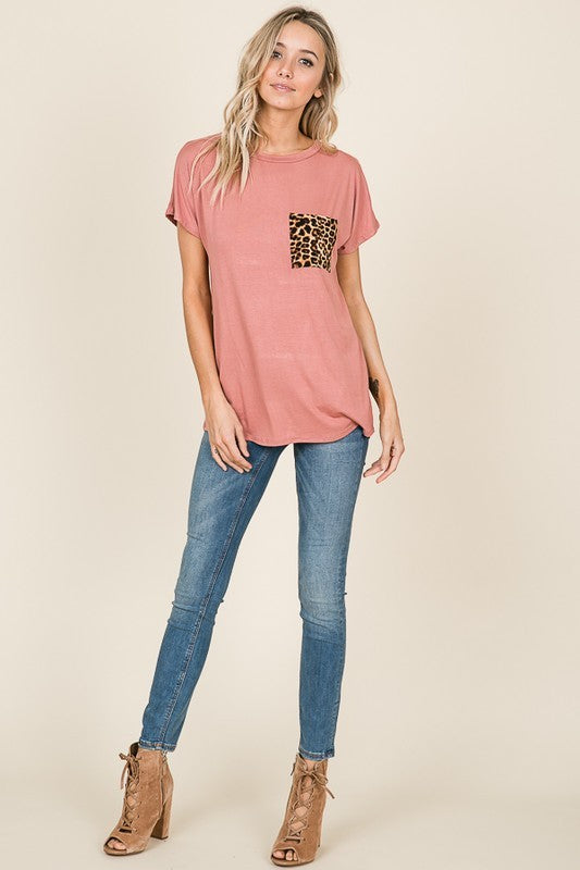 Women's Short Sleeve Round Neck Jersey Knit Top with Leopard Print Pocket