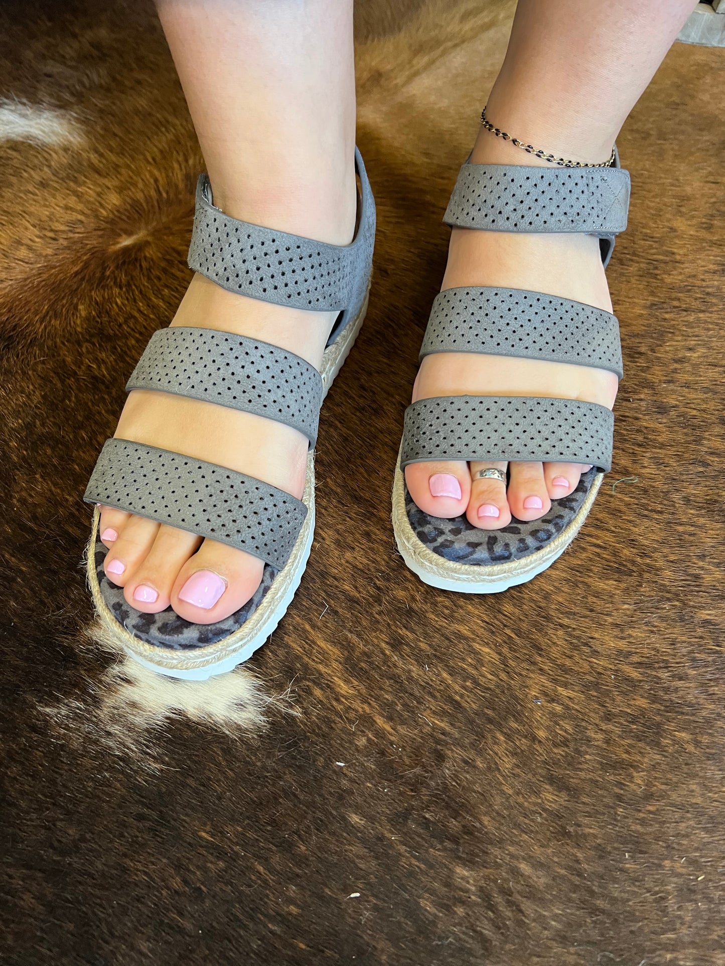 Very G Club Gray Leopard Accent Sandals
