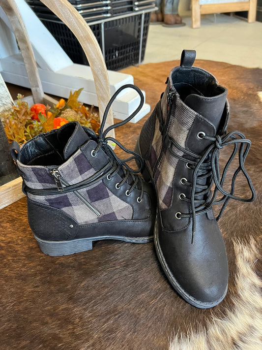 Gypsy Jazz Very G Donnie Buffalo Plaid Lace Up Booties Black