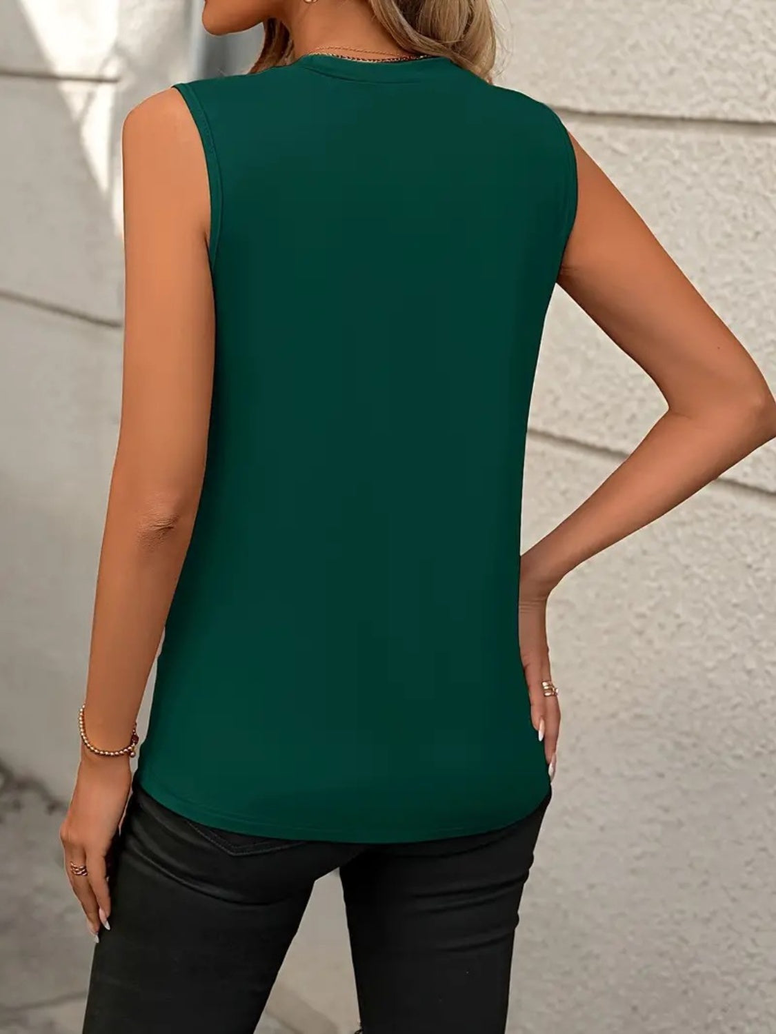 Blueberi B Women’s Round Neck Sleeveless Tank Rayon Polyester Size S-2XL