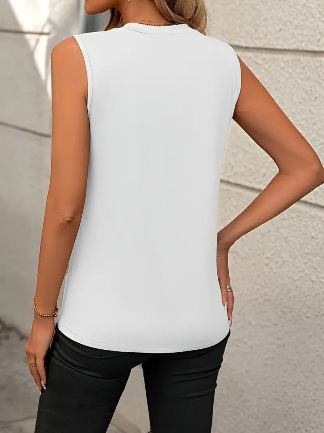 Blueberi B Women’s Round Neck Sleeveless Tank Rayon Polyester Size S-2XL