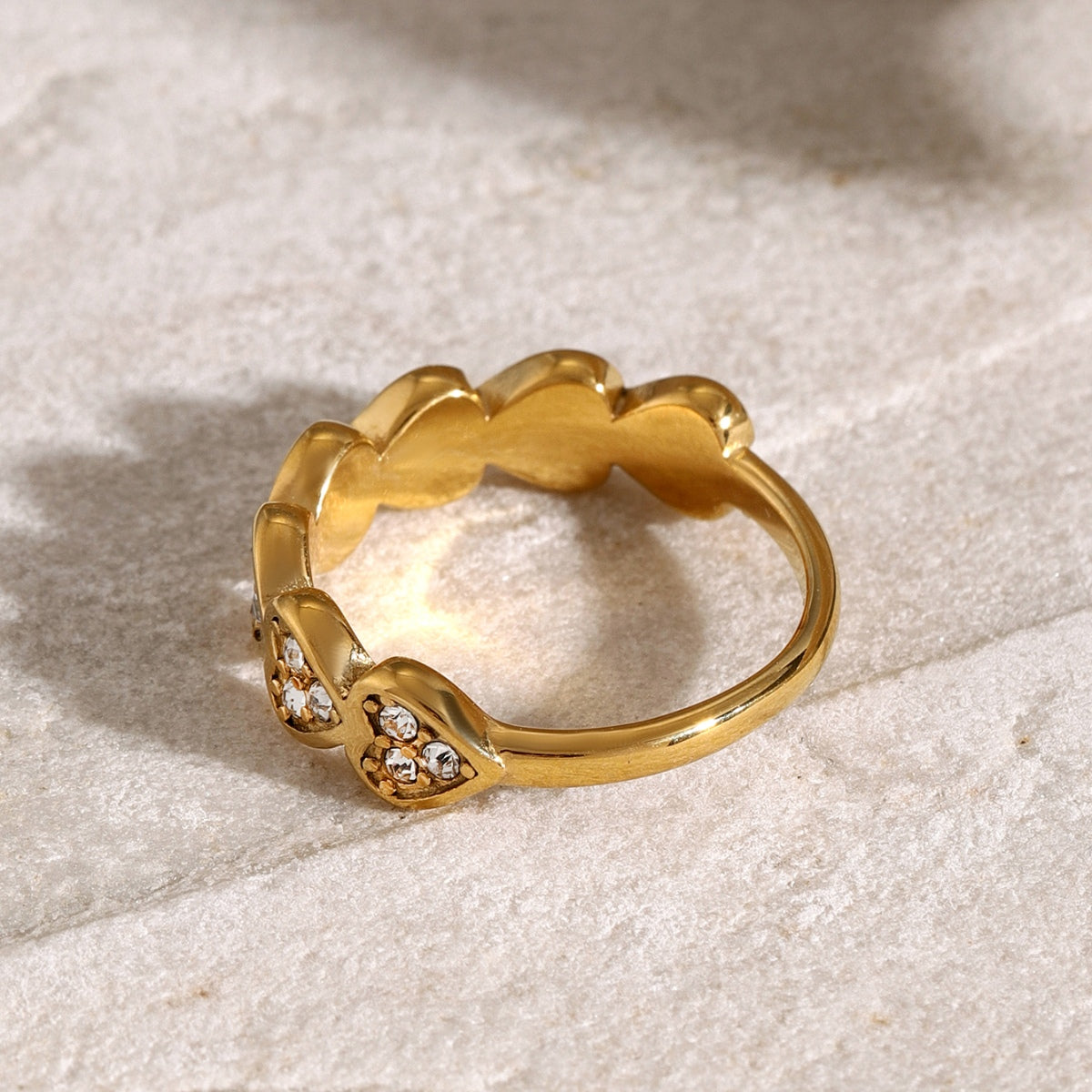 Women’s Stainless Steel Inlaid Zircon Heart Ring