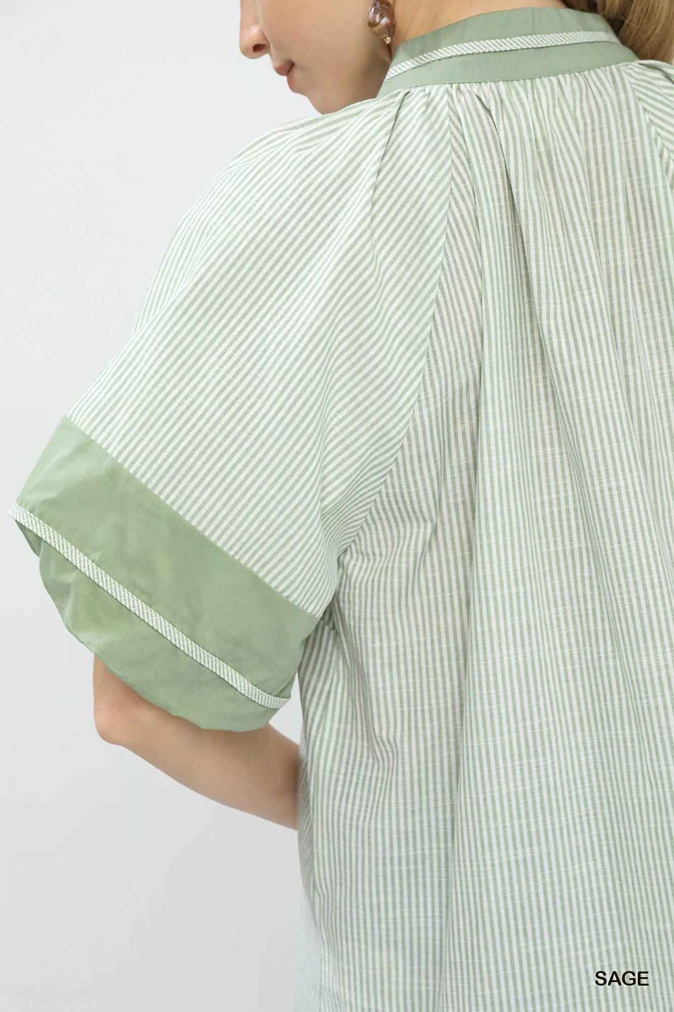 Umgee sage puff sleeve blouse close-up