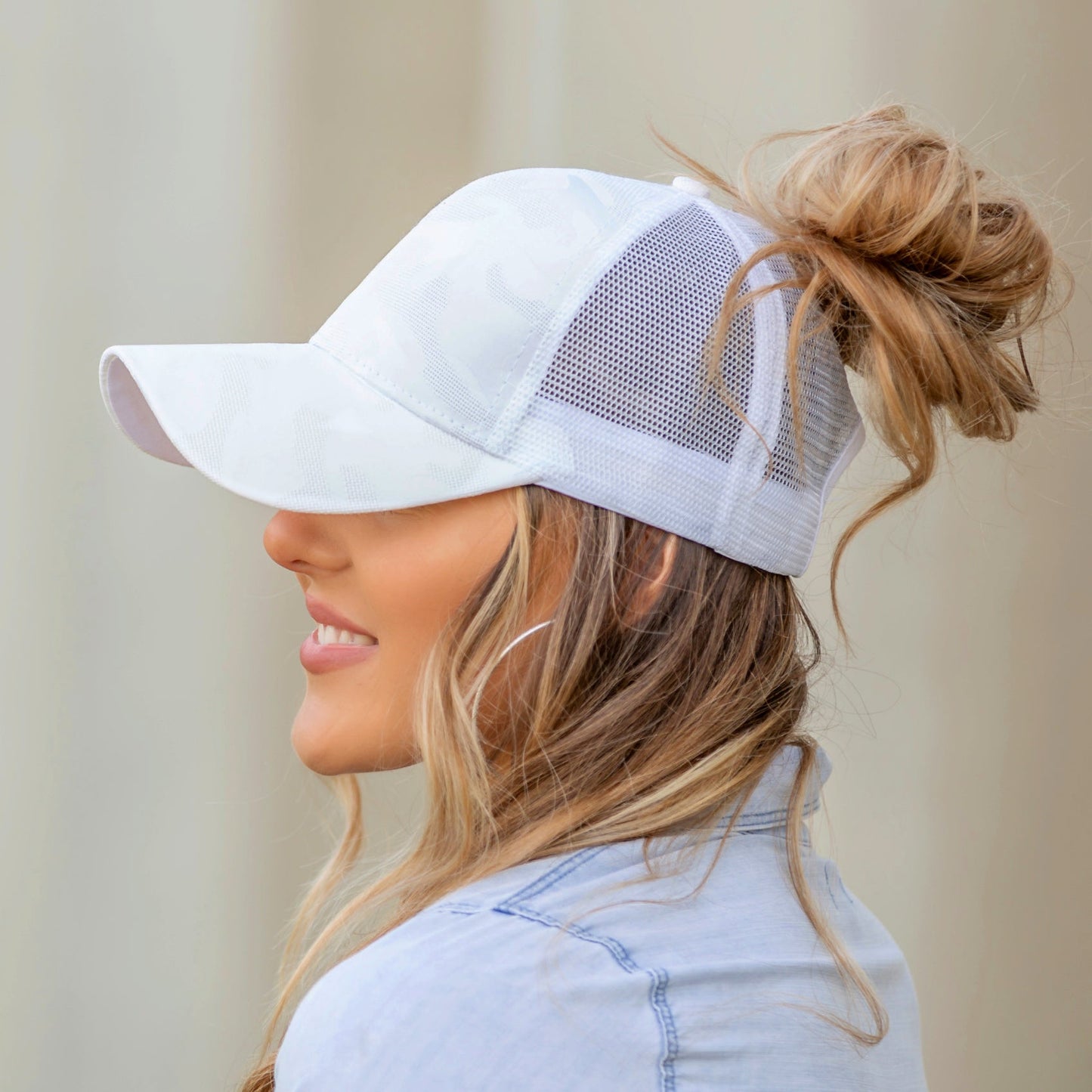 Monochromatic Camo Mesh Back Snapback Messy Bun Ponytail Opening Baseball Cap | Teen–Adult
