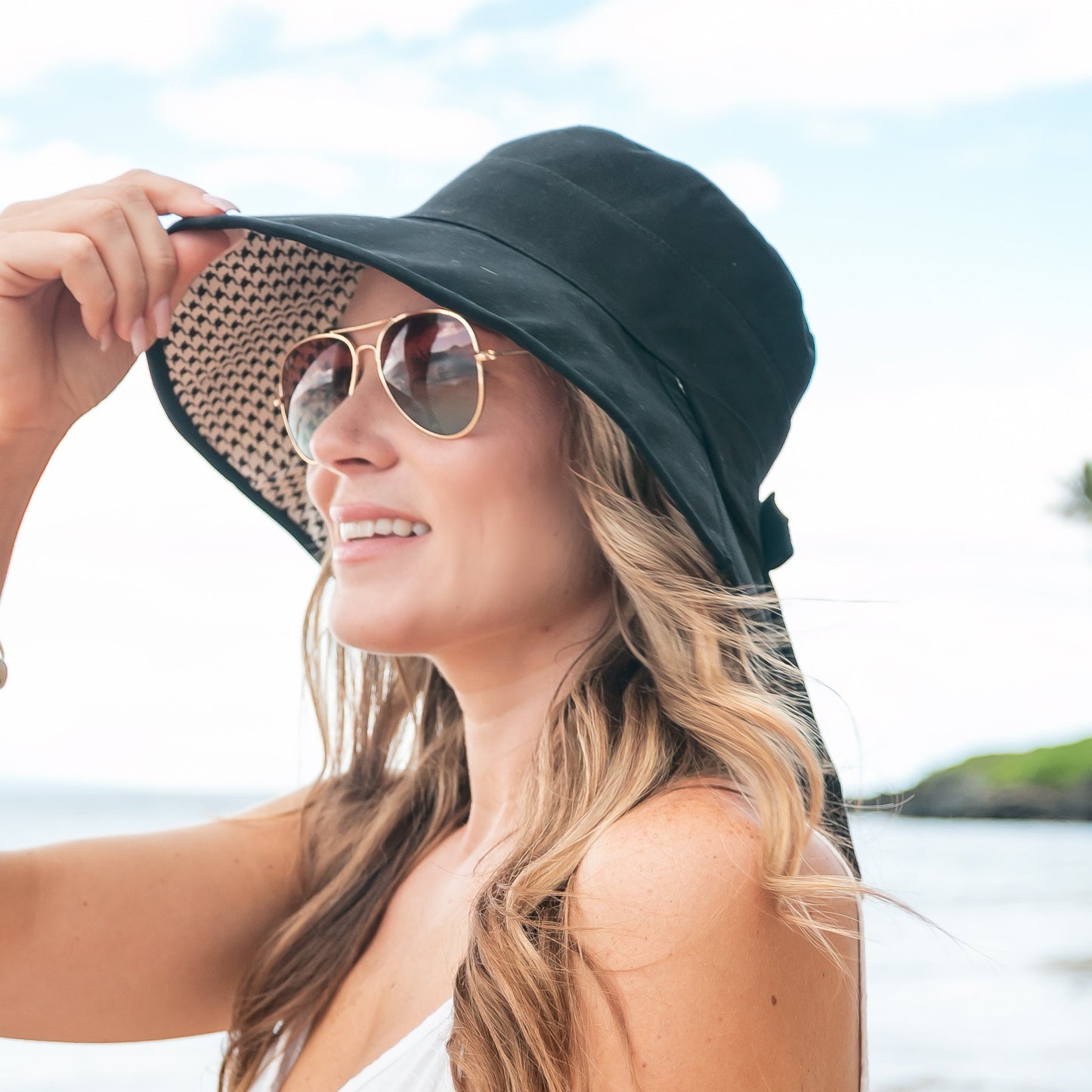 100% Polyester Reversible Houndstooth Lined Bow Accent Foldable Cargo Sun Hat | One Size