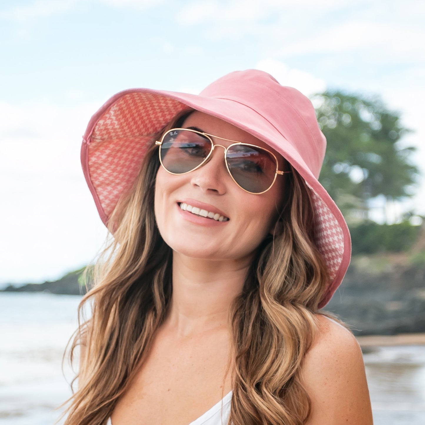 100% Polyester Reversible Houndstooth Lined Bow Accent Foldable Cargo Sun Hat | One Size