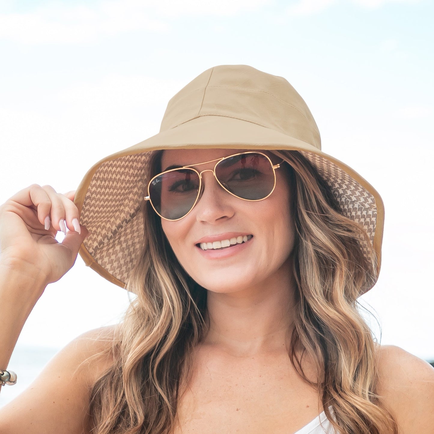 100% Polyester Reversible Houndstooth Lined Bow Accent Foldable Cargo Sun Hat | One Size