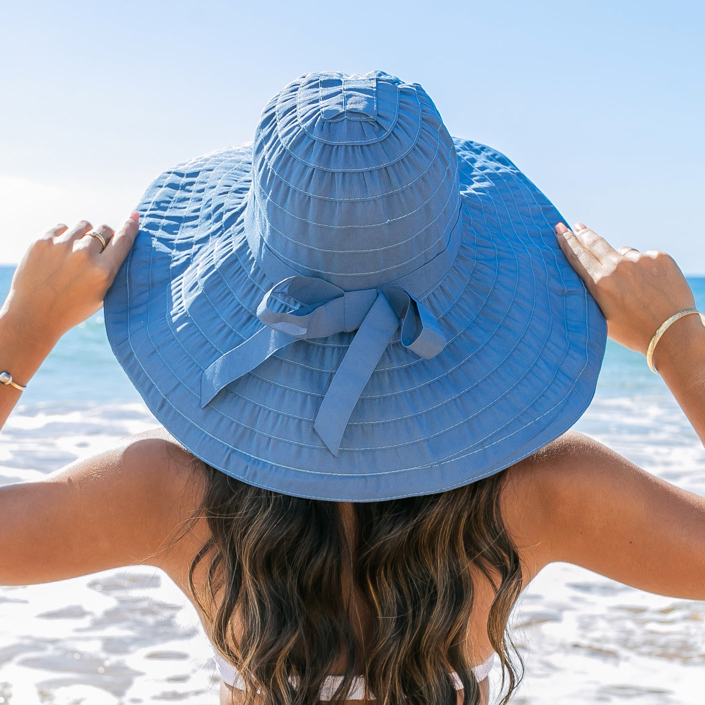 100% Polyester Lightweight Foldable Bow Accent Extra Wide Brim Wire Brim Sun Hat | One Size