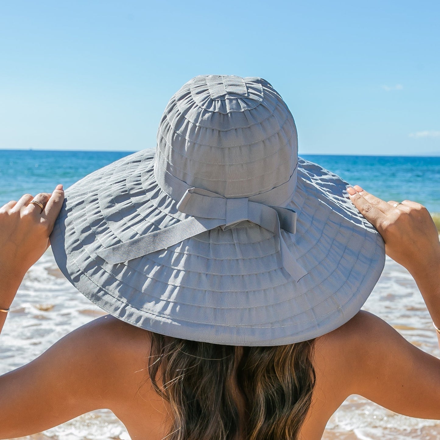100% Polyester Lightweight Foldable Bow Accent Extra Wide Brim Wire Brim Sun Hat | One Size