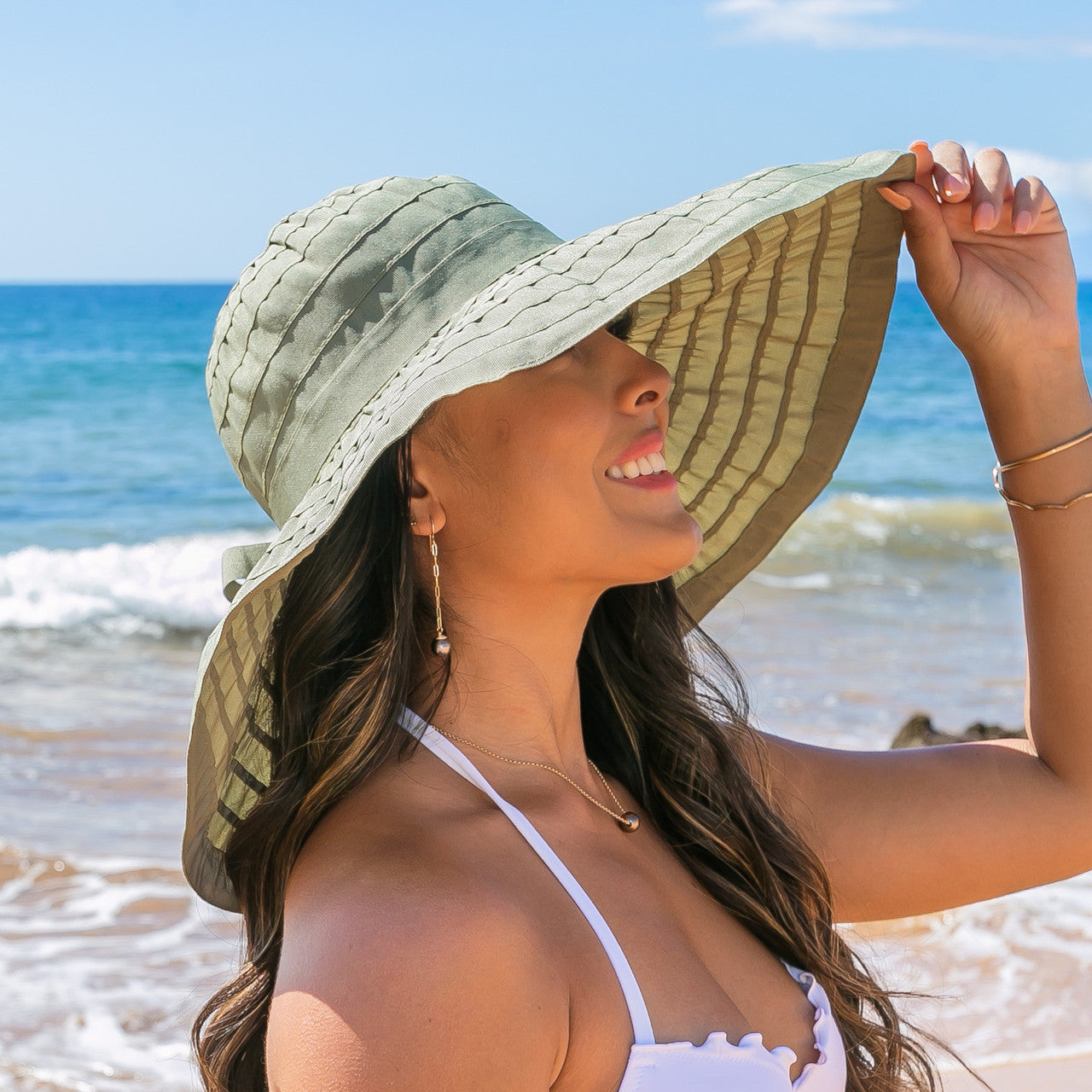 100% Polyester Lightweight Foldable Bow Accent Extra Wide Brim Wire Brim Sun Hat | One Size