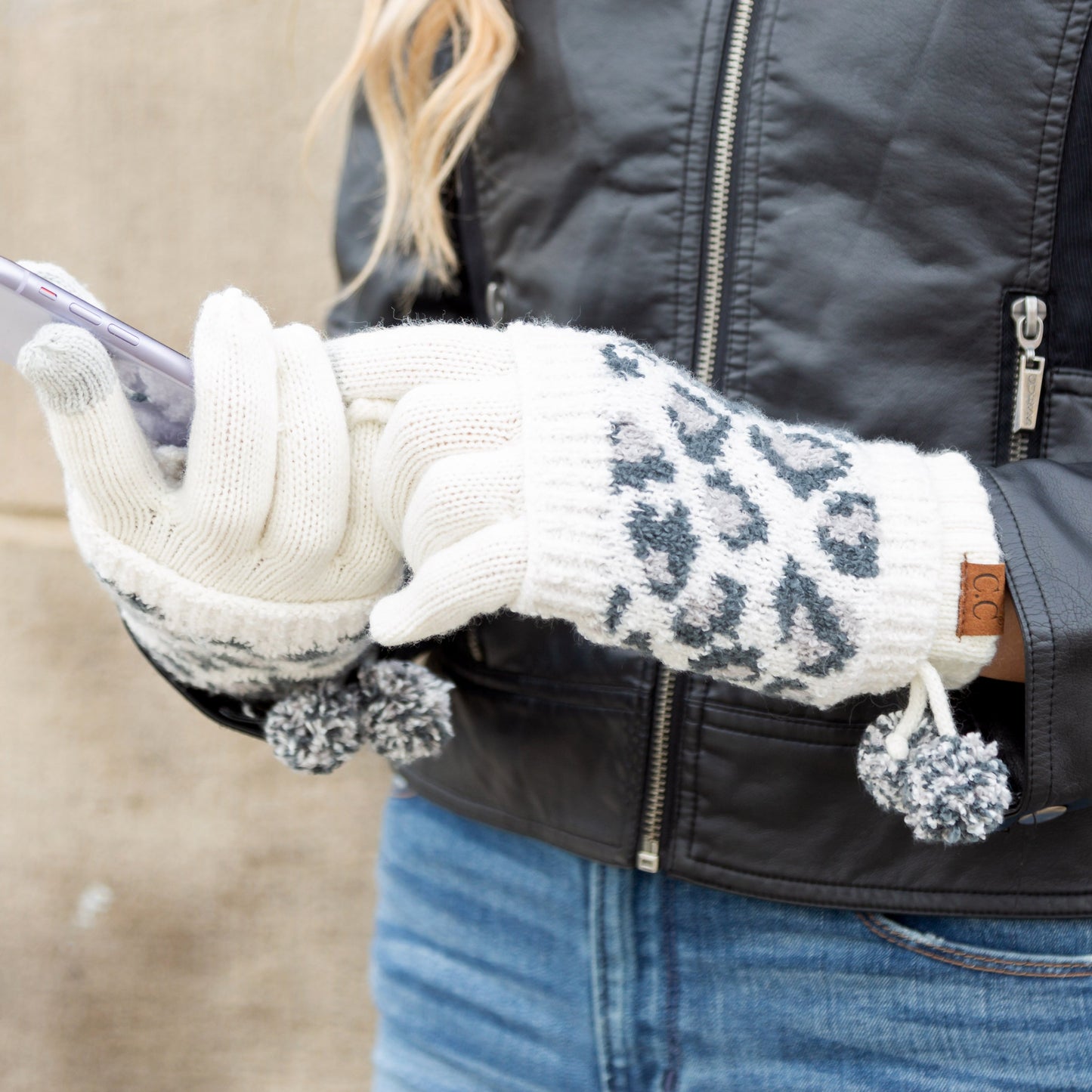 C.C® 100% Soft Acrylic Leopard Print 2-Piece Glove & Handwarmer Set | One Size