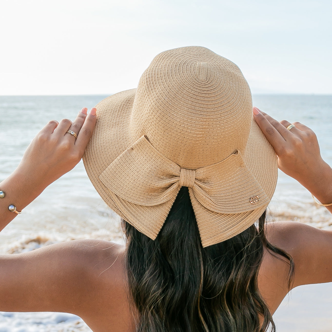 100% Straw Foldable Oversized Bow Back Wire Brim Wide Brim Sun Hat | One Size