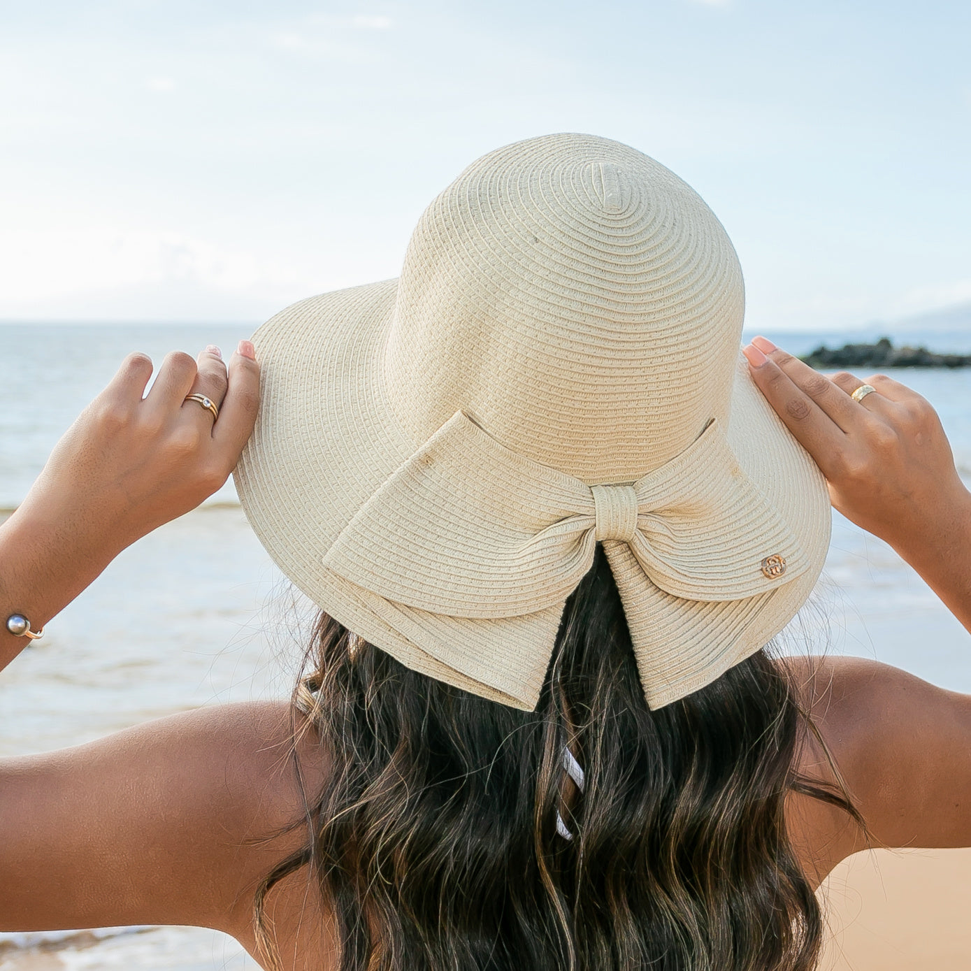 100% Straw Foldable Oversized Bow Back Wire Brim Wide Brim Sun Hat | One Size