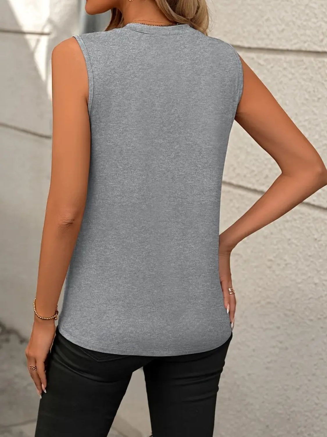 Blueberi B Women’s Round Neck Sleeveless Tank Rayon Polyester Size S-2XL