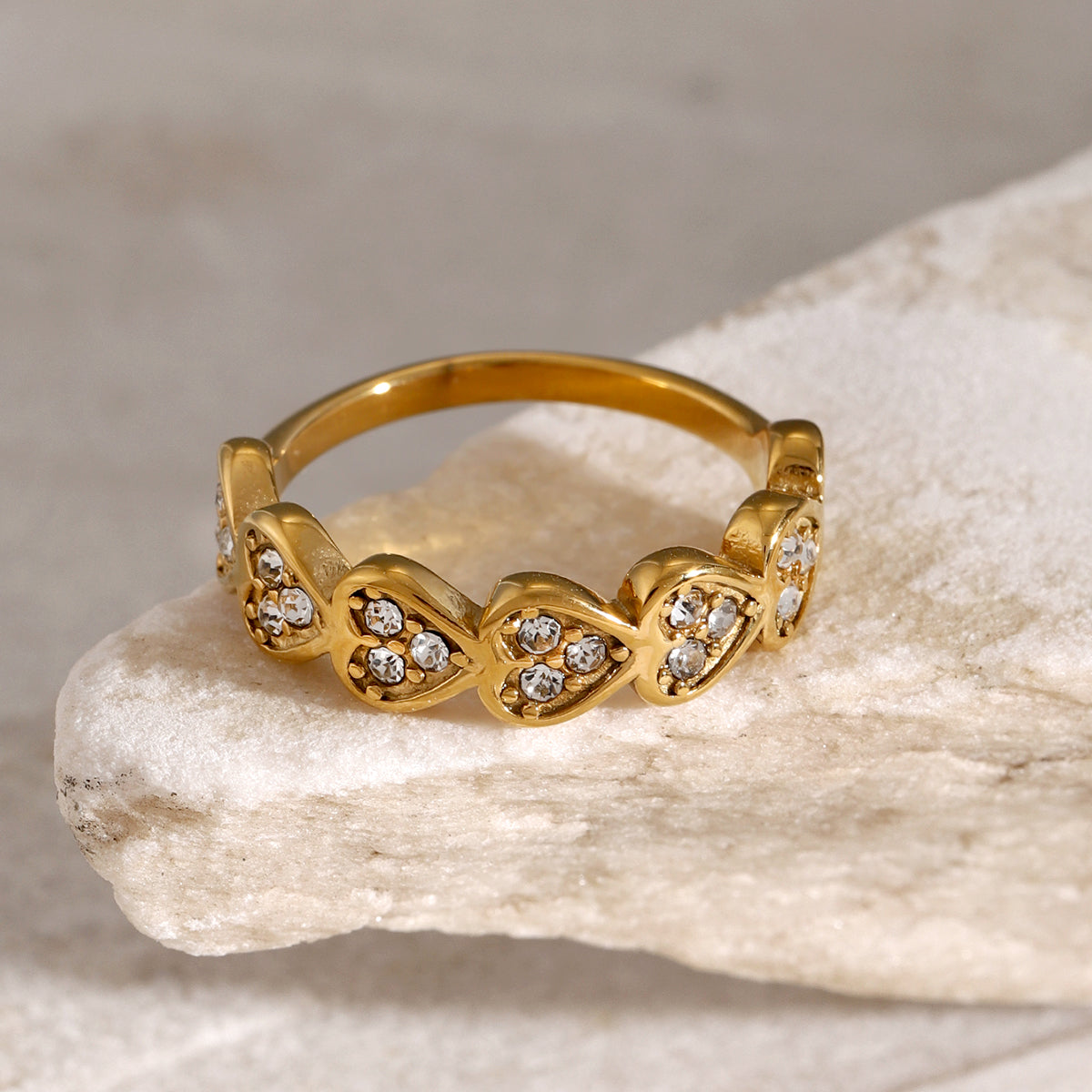Women’s Stainless Steel Inlaid Zircon Heart Ring