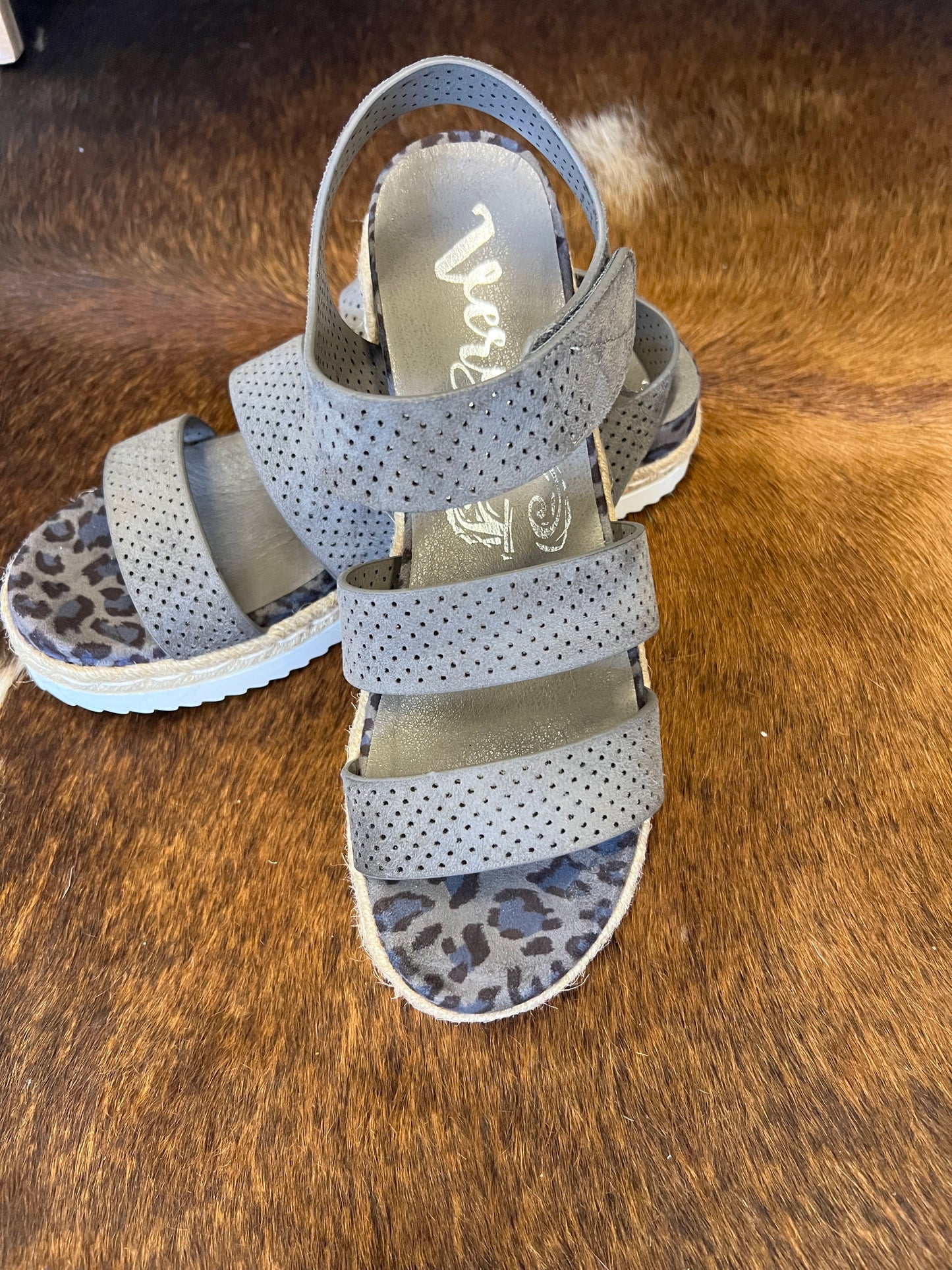 Very G Club Gray Leopard Accent Sandals